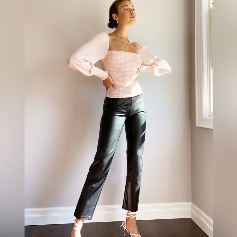 Aritzia Wilfred Saga Blouse in Soft Blush Pink